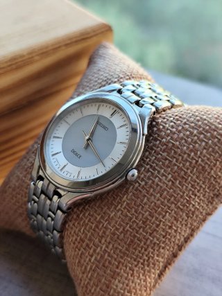 Reloj Seiko Dolce Plata y Blanco