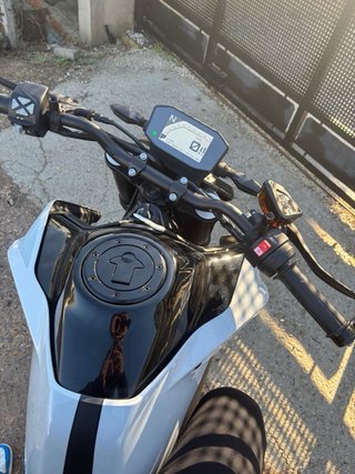 KTM 790 Duke Negra y Naranja