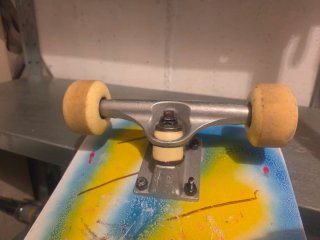 Skate con logo Life