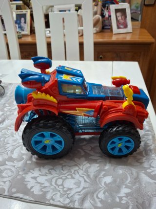 Coche Super Things