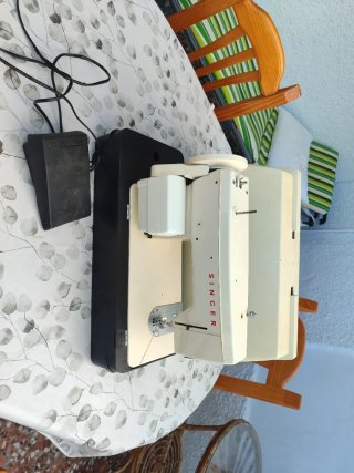 Máquina de coser Singer eléctrica