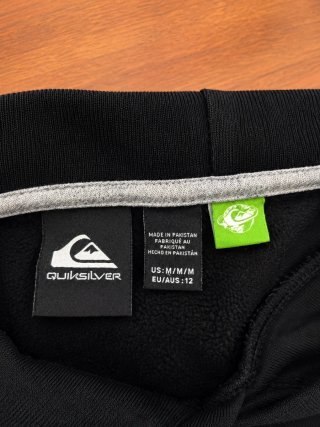 Sudadera Quiksilver Negra con Diseño