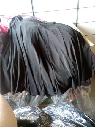 Falda negra vuelo talla 46-48