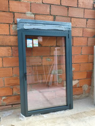 Ventana aluminio gris antracita RPT