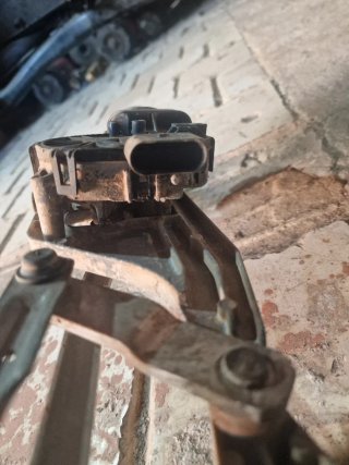 Motor limpiaparabrisas delantero ford focus mk2