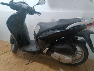 Honda SH 125i Negra