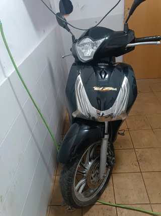Honda SH 125i Negra