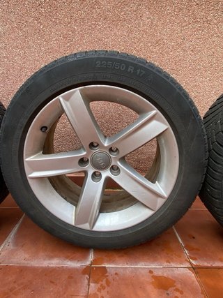 Llantas Audi originales 17” + neumáticos invierno
