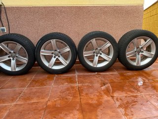Llantas Audi originales 17” + neumáticos invierno