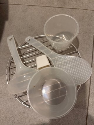 Robot de cocina Newcook sin estrenar y accesorios