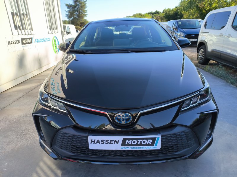 Toyota Auris 2025, foto 3