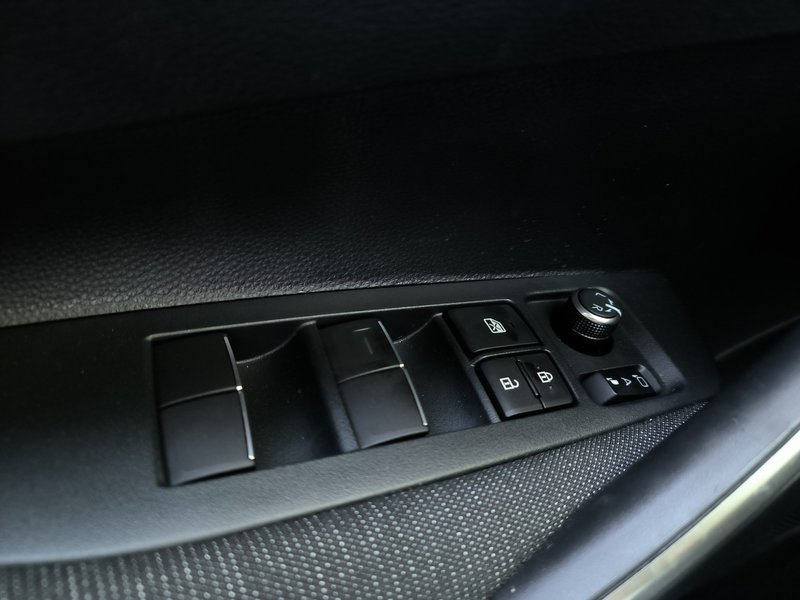 Toyota Auris 2025, foto 19