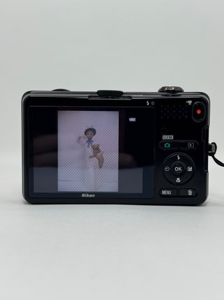 Nikon Coolpix S1200pj con proyector