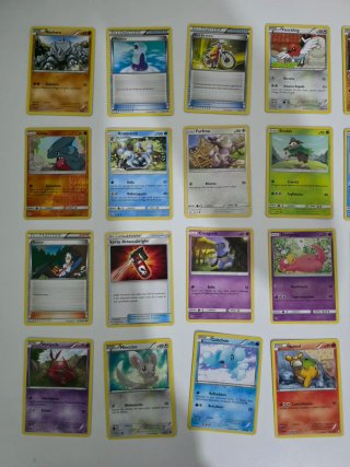Mazzo 50 carte Pokémon miste