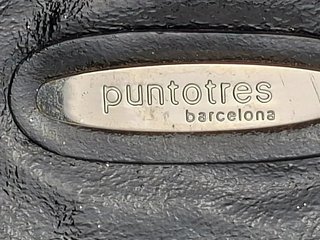 Puntotres Barcelona bolso piel negro clutch bandol