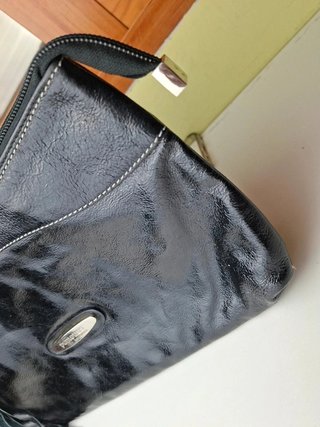 Puntotres Barcelona bolso piel negro clutch bandol
