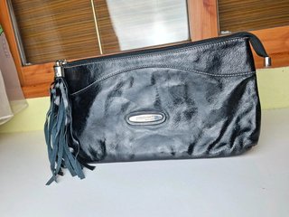 Puntotres Barcelona bolso piel negro clutch bandol