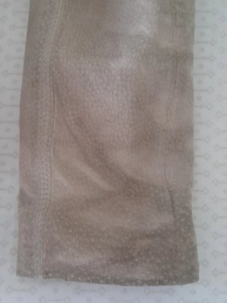 Chaquetón beige con cuello de pelo