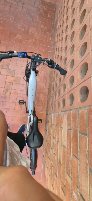Hasta 70 km (en modo eco). Batería integrada y ext
