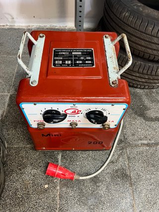 Soldadora Sol GAR Mini 200A 220V/380V