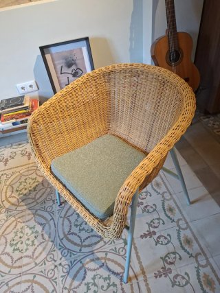 Sillón Teulat Ratán y Tela Verde