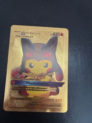 Tarjeta Pokémon Pikachu Mega Lucario Dorada