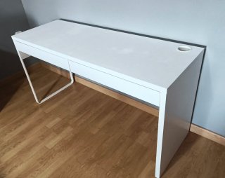 Cama juvenil con colchón y escritorio