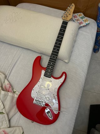 Guitarra Eléctrica Roja