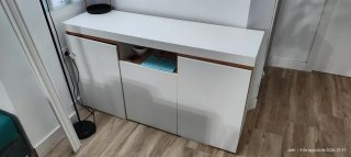 Aparador blanco y madera