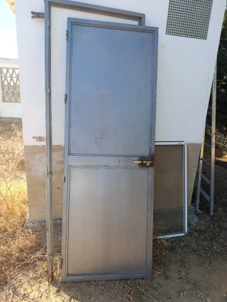 Puerta de hierro
