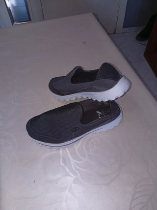 Zapatillas Massaro grises talla 40