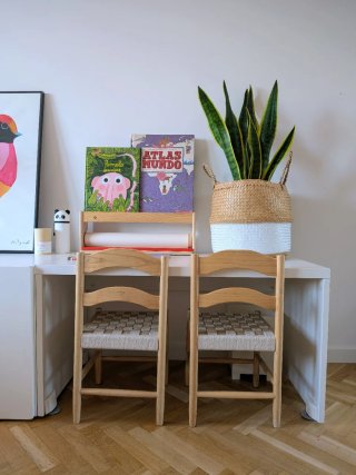 Escritorio infantil con sillas de Zara Home