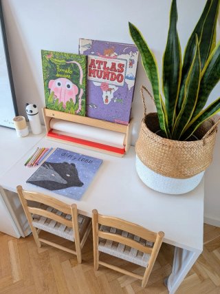 Escritorio infantil con sillas de Zara Home
