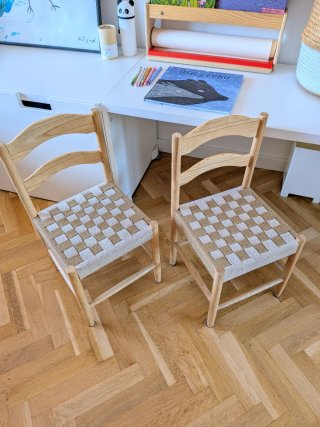 Escritorio infantil con sillas de Zara Home