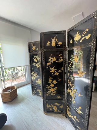 Biombo antiguo oriental acabado negro y lacado