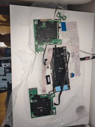 Componenti e connettori Samsung Odyssey OLED G9 G95SC