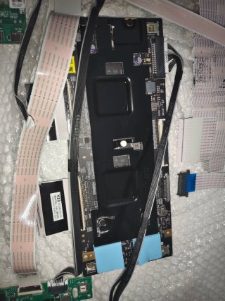 Componenti e connettori Samsung Odyssey OLED G9 G95SC
