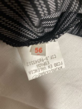 Pantalón de indumentaria. rayas caballero