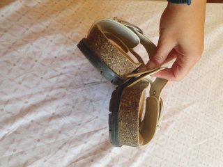 Sandalias hebilla en tono crudo