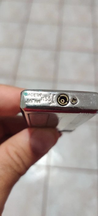 Accendino Vintage HF MF-999 con Pin-up