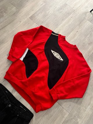 Sudadera Umbro Roja y Negra