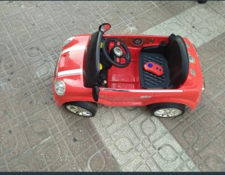 Coche a batería con mando o autónomo