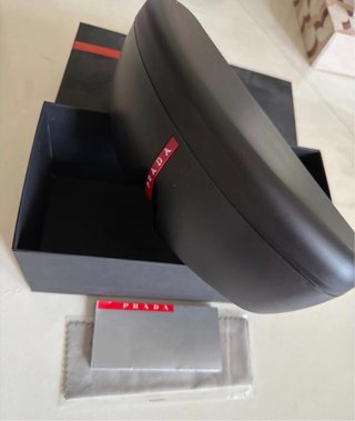 Custodia Prada