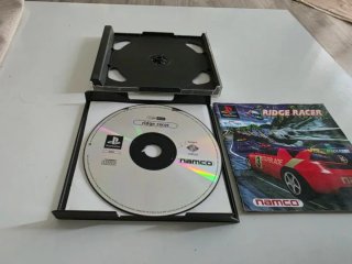 Ridge Racer PS1 Platinum PAL - Caja Rota