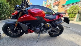 Ducati Streetfighter V2 2025 Roja