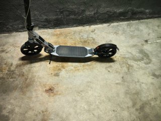 Patinete plegable negro de paseo