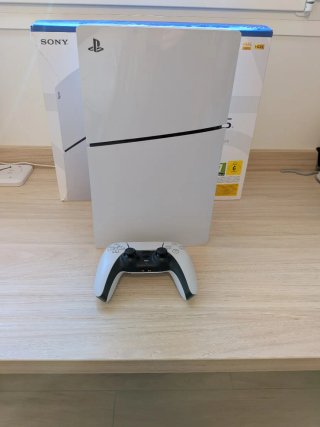 PlayStation 5 Slim con lettore + 2 controller originali