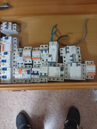 Interruptores automáticos y magnetotérmicos