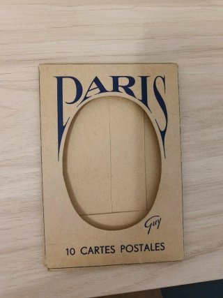 Caja de 9 Postales PARIS Guy