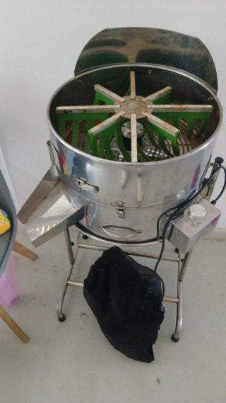 Máquina para podar y limpiar